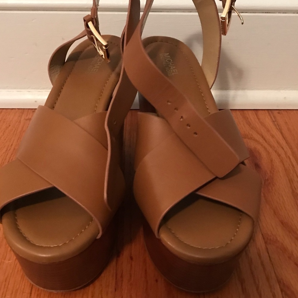 Michael kors sandels